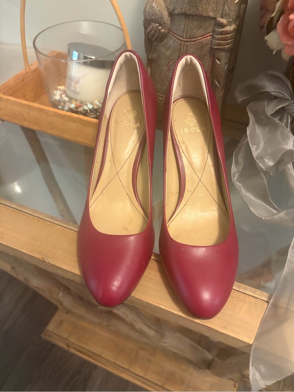 Isola Women's‎ Cranberry Leather Pumps. Size 9.5